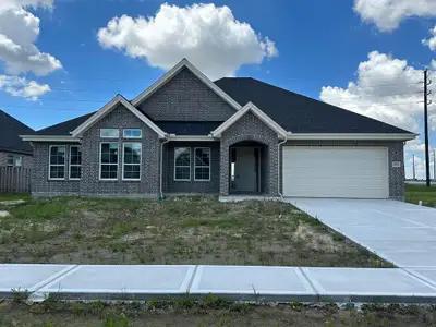 New construction Single-Family house 10019 Goliad Drive, Mont Belvieu, TX 77523 - photo 0