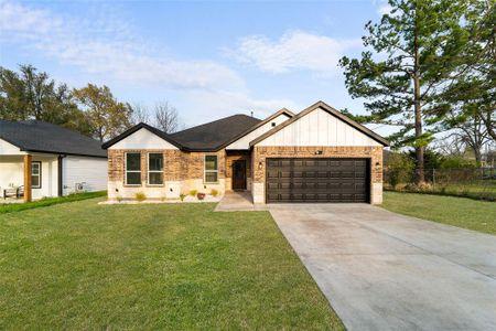 New construction Single-Family house 1223 King Street, Greenville, TX 75401 - photo 0