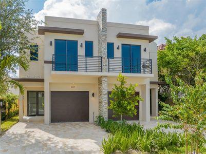 New construction Townhouse house 907 Northeast 16th Avenue, Fort Lauderdale, FL 33304 - photo 0